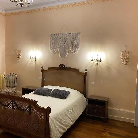 Chateau De St-fulgent, La Tour * Saint-Fulgent