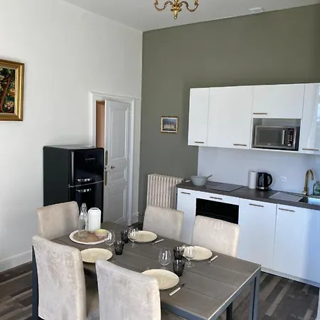 Apartment Chateau De St-fulgent, La Tour Saint-Fulgent