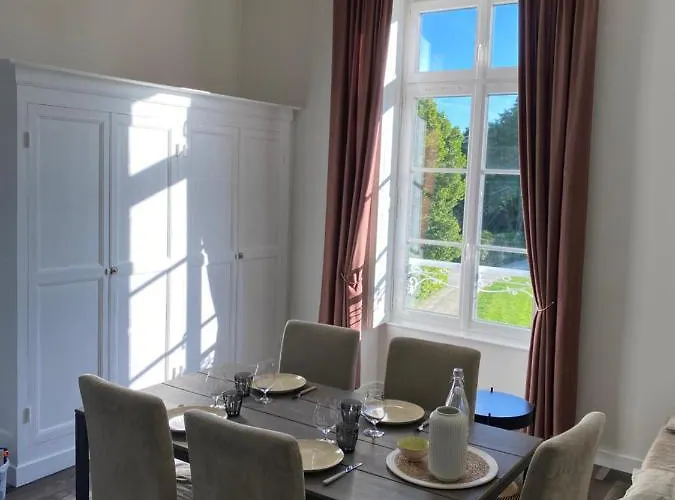 Chateau De St-fulgent, La Tour Saint-Fulgent